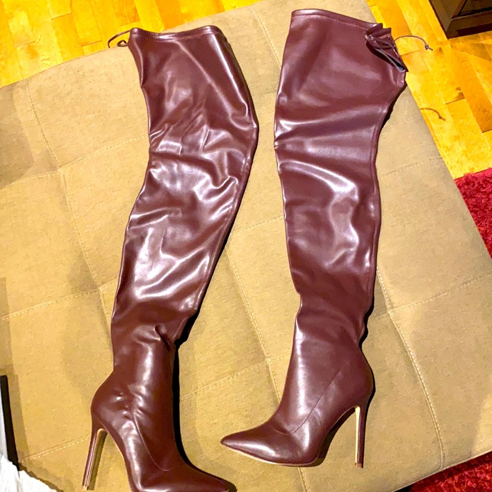 High heeled boots